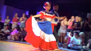 BAILE MERENGUE FOLKLORICO Edwin y Dakhóta [upl. by Pentheam]