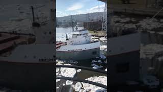 The Michipicoten leaving the Duluth Superior Harbor  Nice salute as viewed from The South Pier Lite [upl. by Charles]