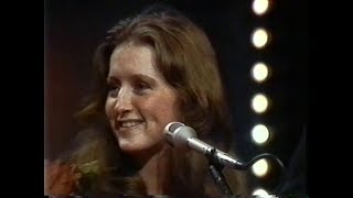 Bonnie Raitt quotSoundstagequot PBS TV  Dec 17th 1974 [upl. by Tessa]